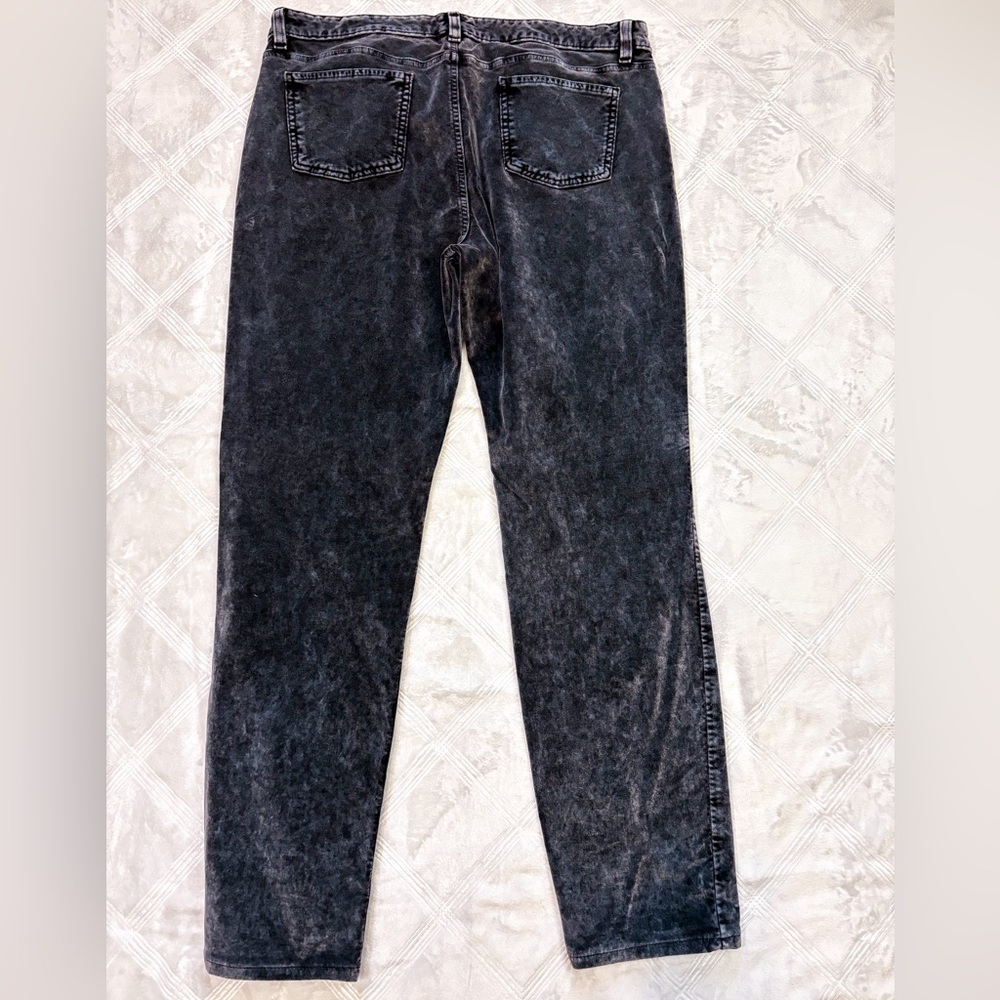 Eileen Fisher dark gray velvet five pocket style, acid washed look jeans - Picture 6 of 9